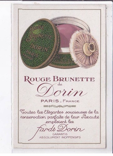 Publicite rouge brunette de - publicite:,